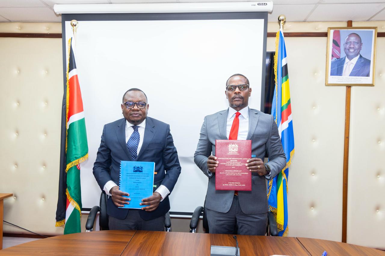 Highlights from the State Department for Environment and Climate Change 2026/2027 Performance Contracts signing ceremony, focusing on target alignment, transparency, and public service delivery.
